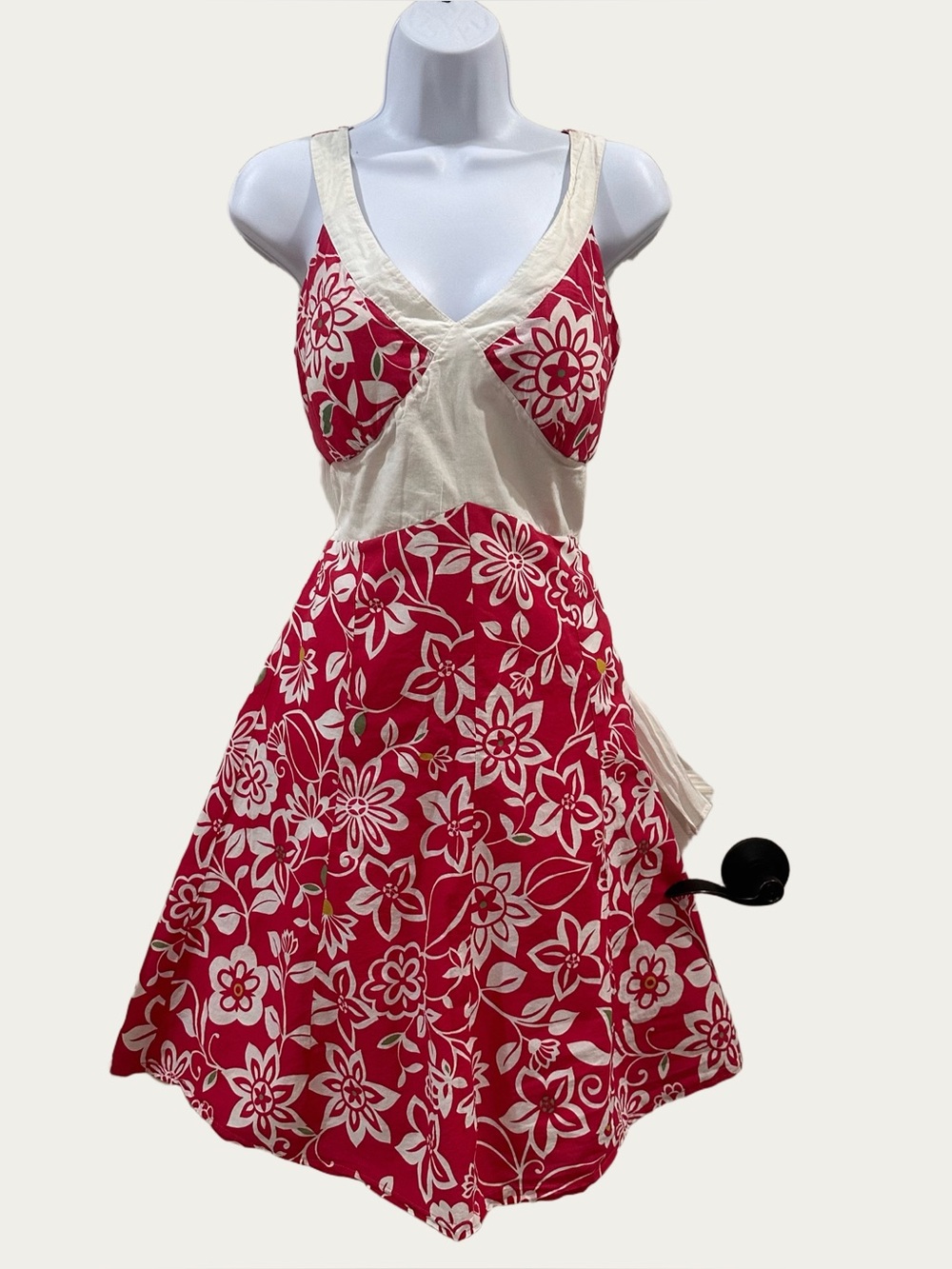 Available Hawaiian V Neck Sleeveless Floral Pink & White Midi Dress